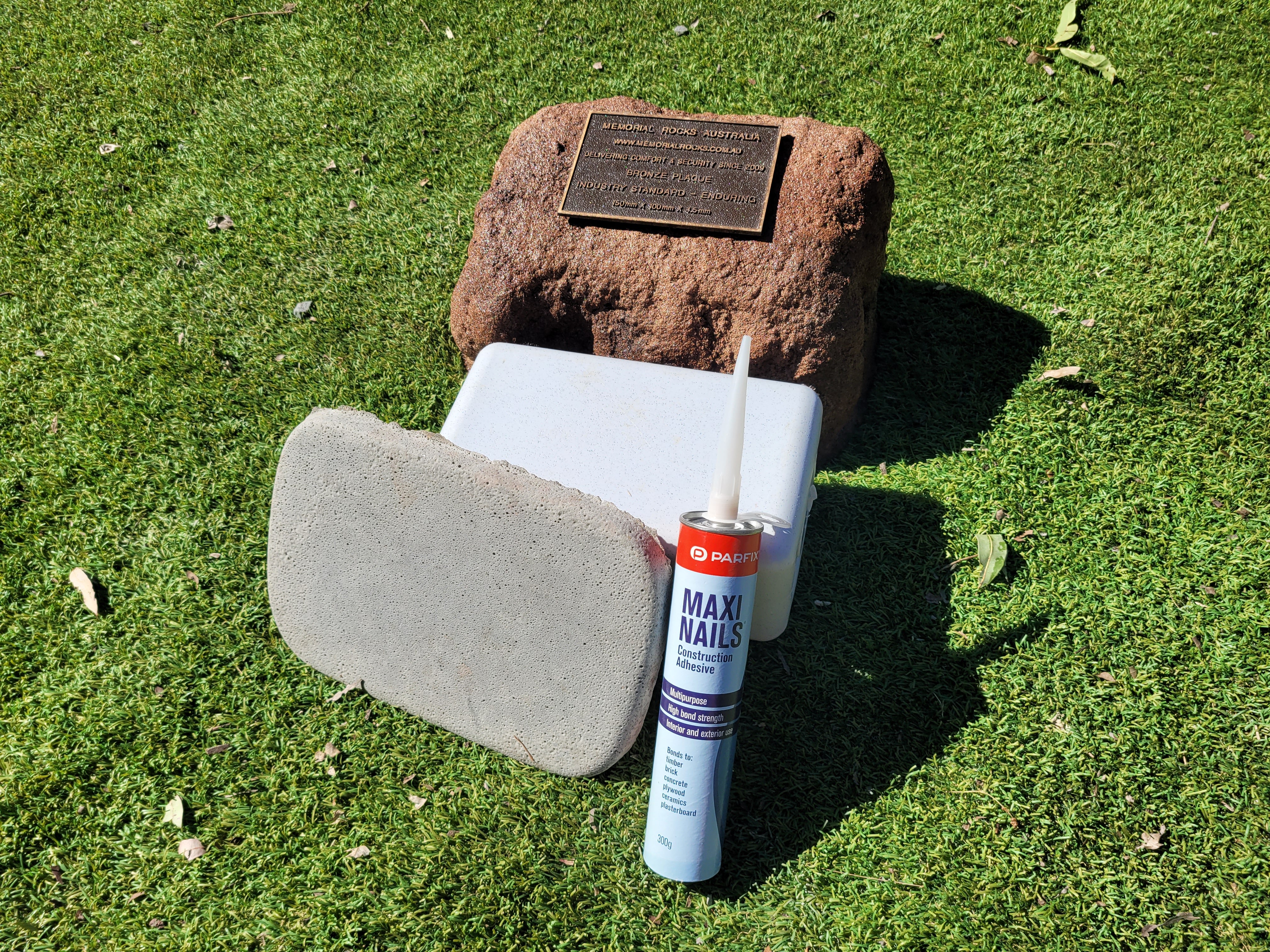 Memorial Rock Urn 1855 Regular Brown