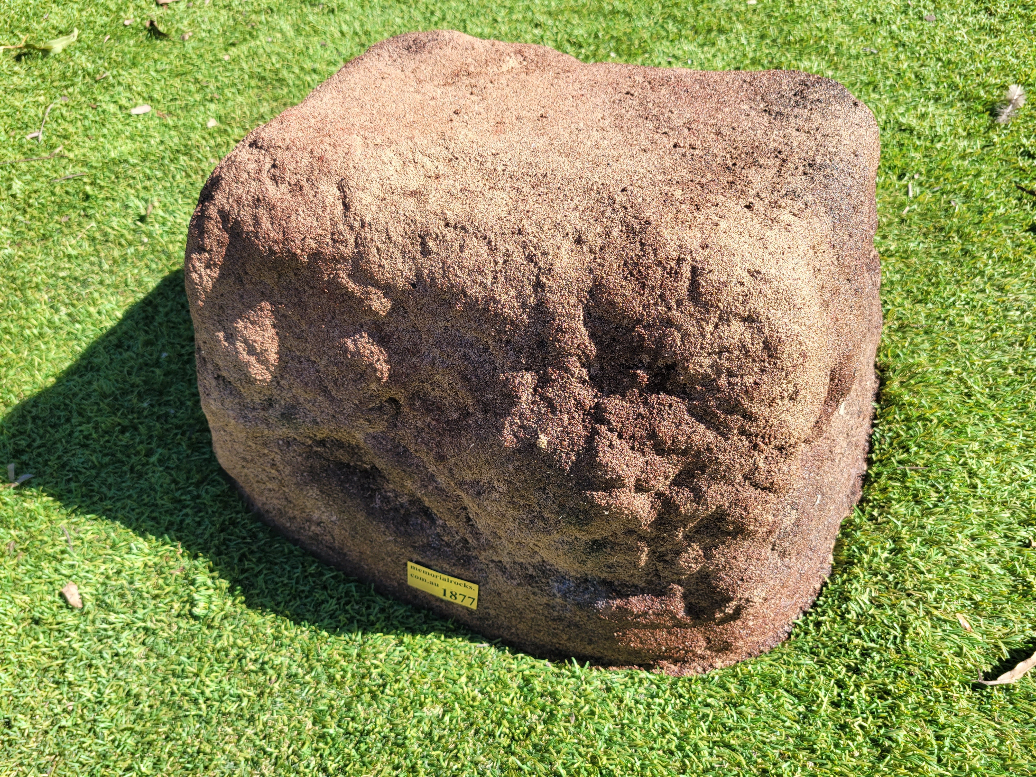 Memorial Rock Urn 1877 Large Double Brown