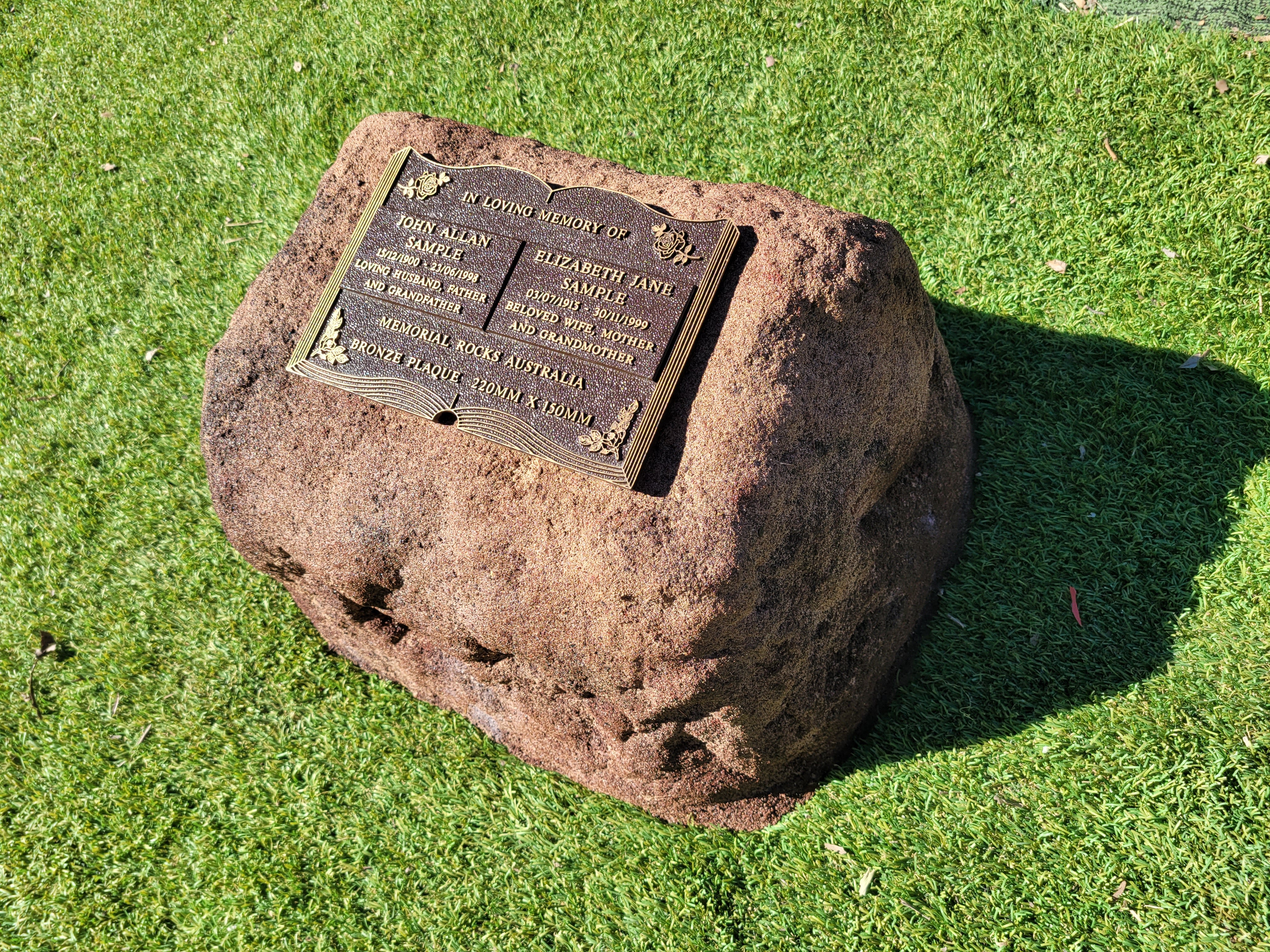 Memorial Rock Urn 1877 Large Double Brown